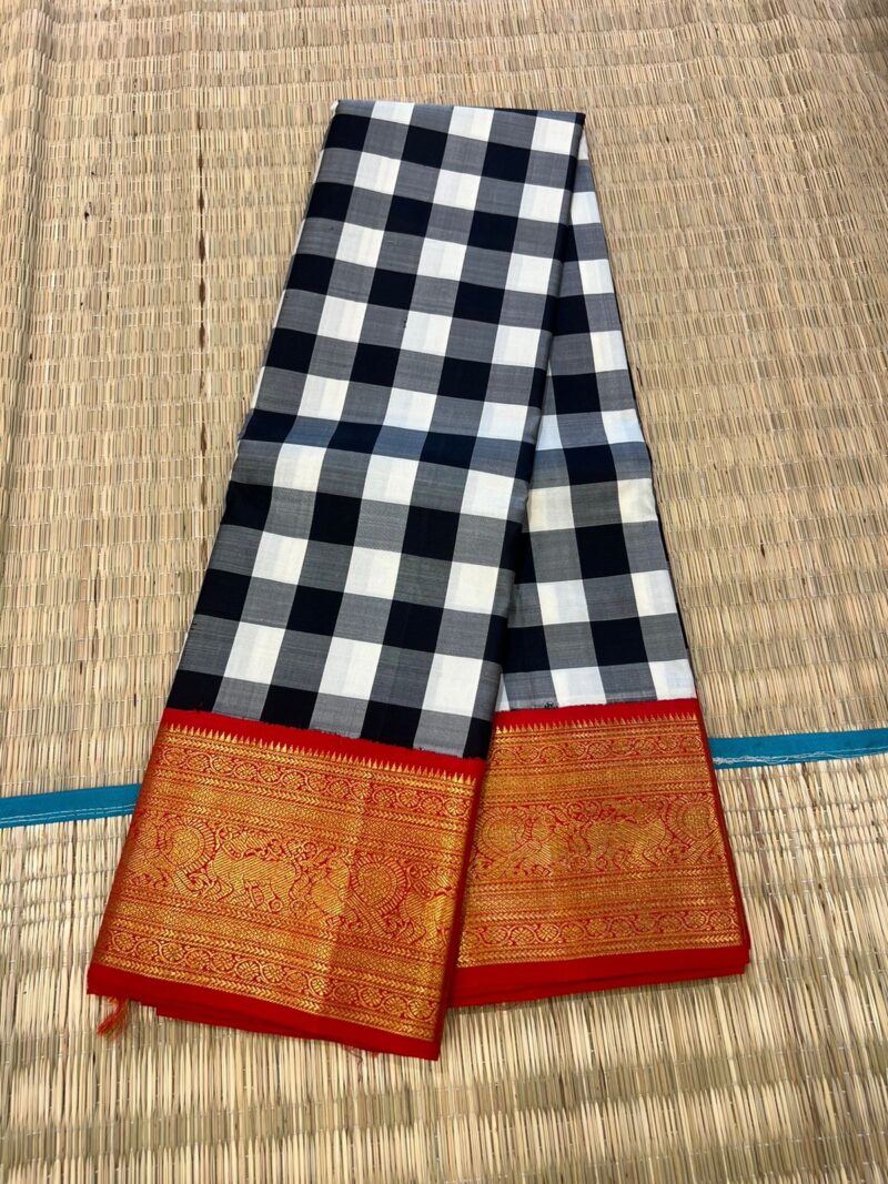 Pure Kanchipuram silk - Image 3